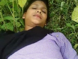 Desi couple gets caught having hook-up