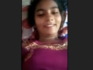 Bhabi in school flashes off for her
