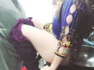Pakistani maid gets banged by her chief