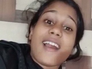 Bengali beauty drains with her frigs in