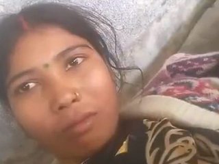Indian housewife's smooth fuckbox gets