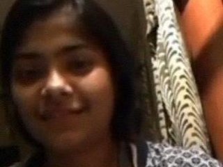 Bare Indian school nymph wanks in solo