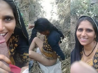 Village bhabi gives oral pleasure to her