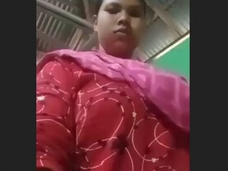 Indian aunts expose their forms in a