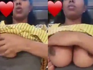 Big-titted Indian female performs on cam