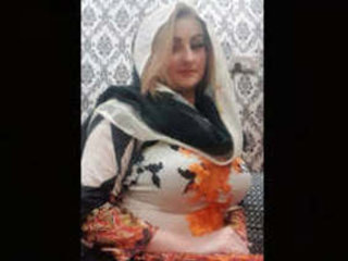 Pakistani actress's viral dance flick