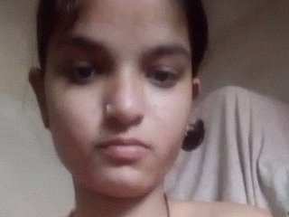 Dehati Desi's personal selfies reveal