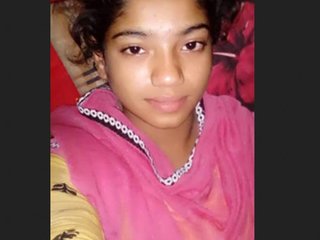 Bengali honey takes a stream on her face