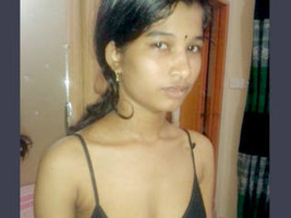 Voluptuous Indian lady gets paid for sex