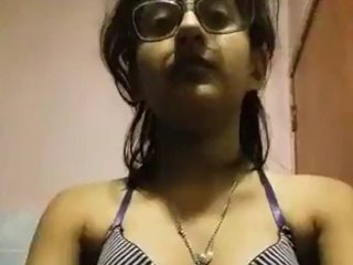 Indian lovelies perform a tempting