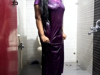 A married chick with big funbags