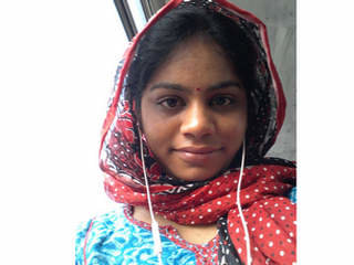 South Indian Aunty's nude office video