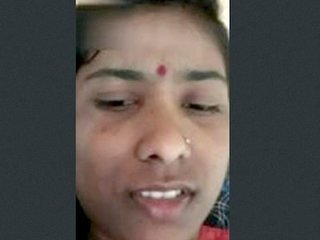 Indian nymph flaunts her smallish tits