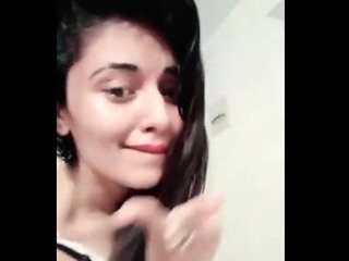 Watch a cute deshi nymph flash off her