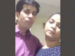 Indian doc aids in pharmacist intimate
