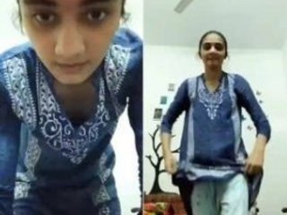 Glamorous Pakistani dame in a voluptuous