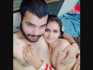 Nice Desi duo shares romantic moments in