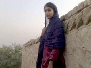 Pakistani nubile gets down and muddy for