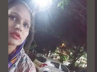 Desi honey wants money for hotel romp
