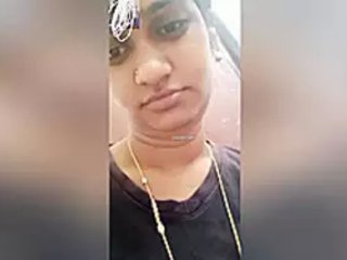 Amateur Indian stunner flaunts her wooly