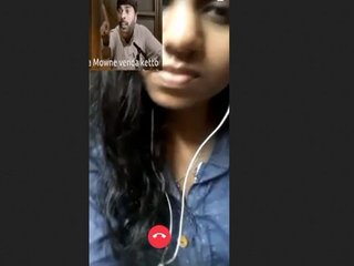 Indian girl flashes her large melons on