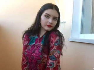 Sindoor frosted white chick gives oral