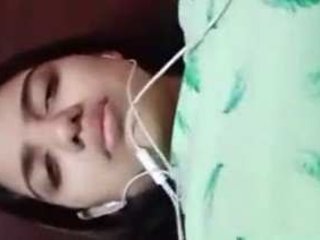 Indian gal talk and piss in a video