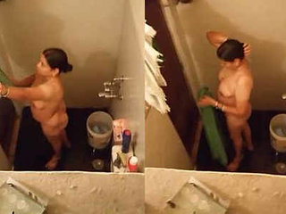 Indian wifey takes a tub