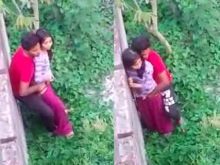 Desi school couple gets caught having