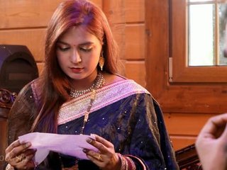 Pyari honey in action: A steamy vid