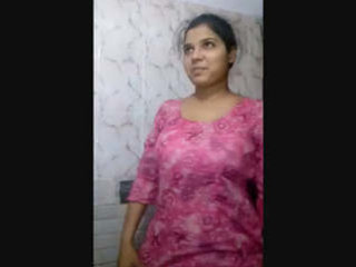 Indian housewife bhabhi unsheathes her