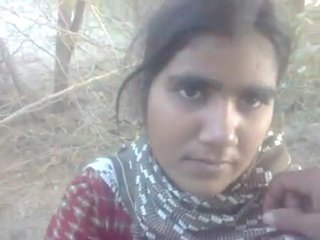 Punjabi lady engages in outdoor sexual