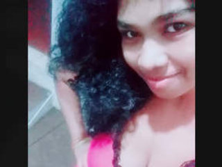 A pretty Sri Lankan nymph reveals her