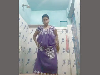 Pakistani gf inspects her boyfriend's