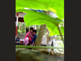Indian wife's romantic meeting in the