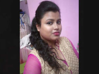 Indian big-boobed wife shares mixed