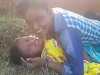 Indian amateur couple gets insatiable in