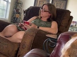 Mature mother's softcore reaction to