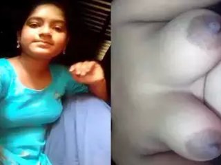 Bangladeshi gf unveils her bare body and
