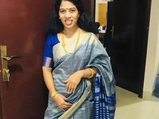 Indian mature woman disrobed