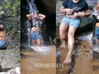 Desi woman flaunts her all-natural